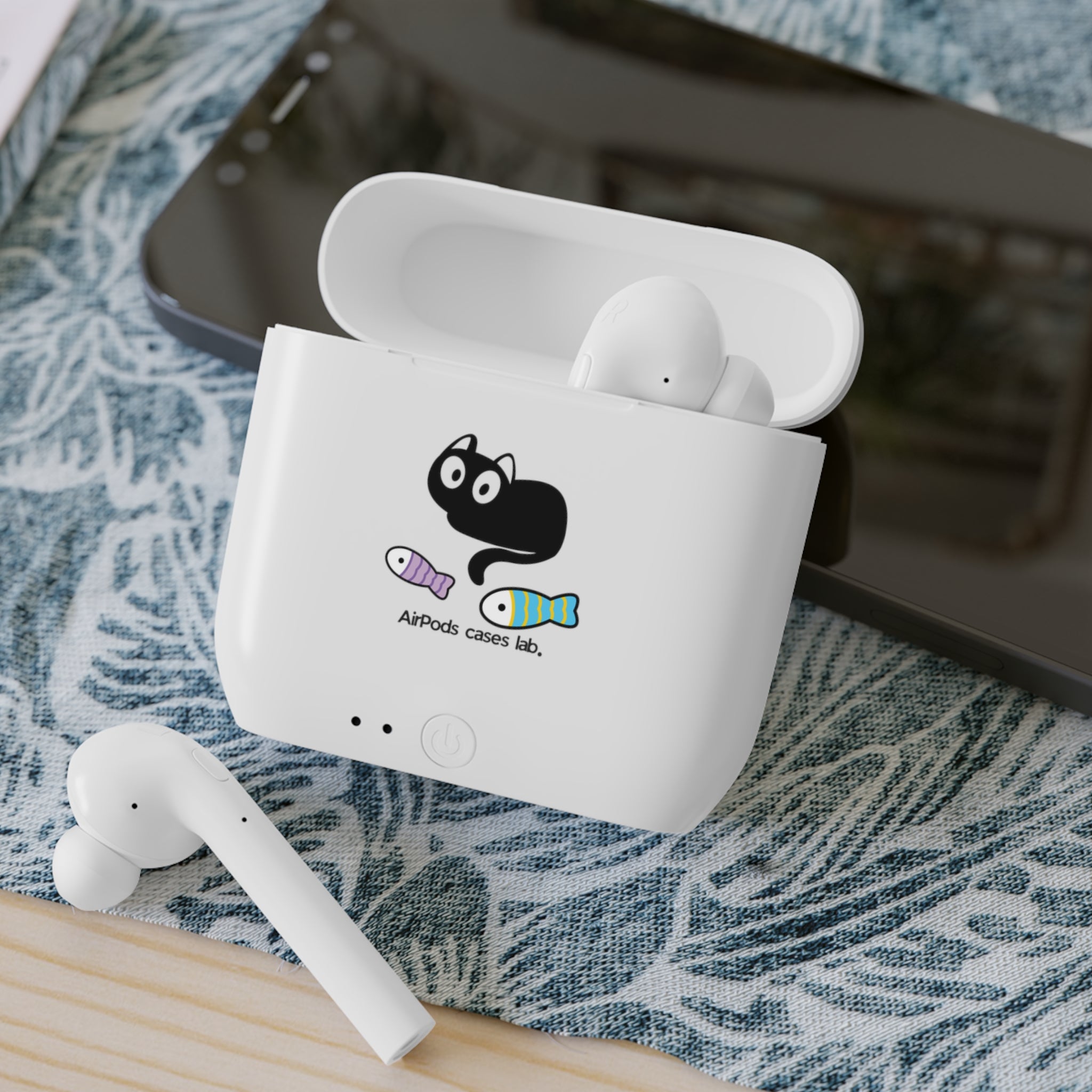 Black Cat and Fish White Earbuds